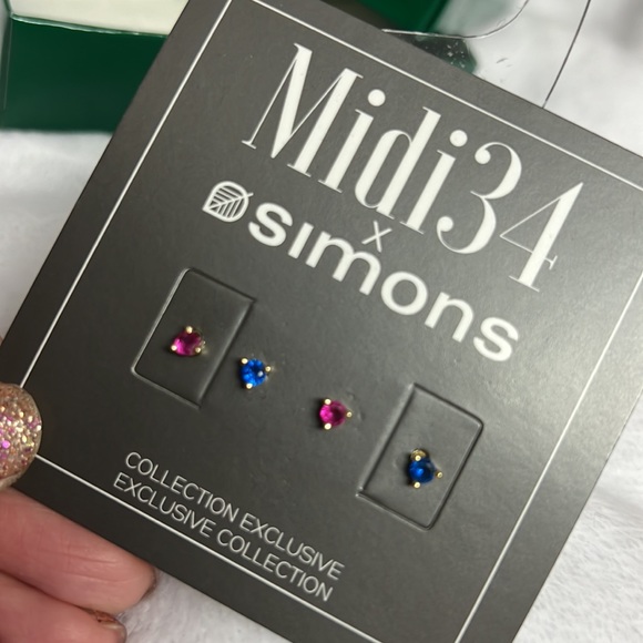 Midi34 x Simons stud earrings - Picture 6 of 7
